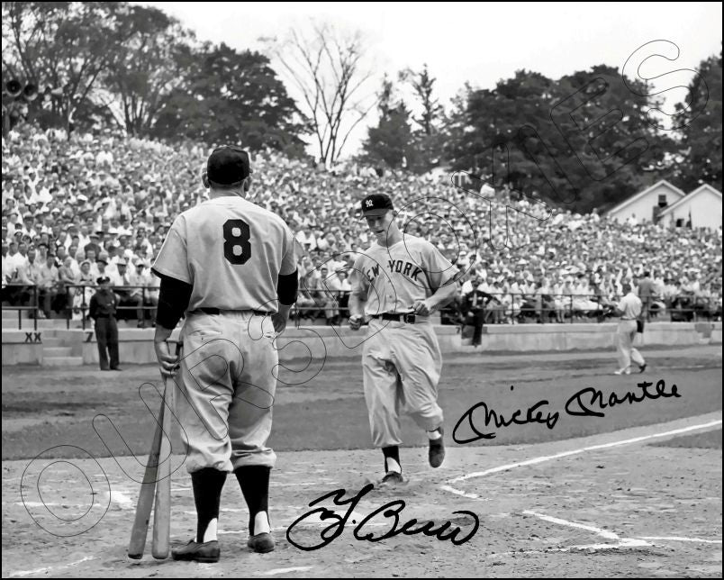 Hall of Fame baseball player Yogi Berra in autographed picture as