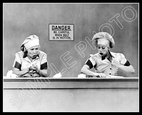 Lucille Ball 8X10 Photo - 1952 I Love Lucy Job Switching - 3638