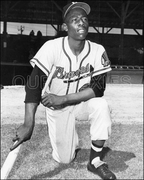 Hank Aaron 8X10 Photo - Milwaukee Braves - 931