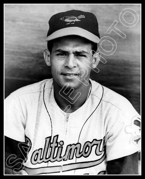 Luis Aparicio 8X10 Photo - 1966 Baltimore Orioles - 107