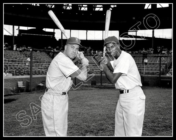 Ernie Banks Chicago Cubs 8X10 Photo