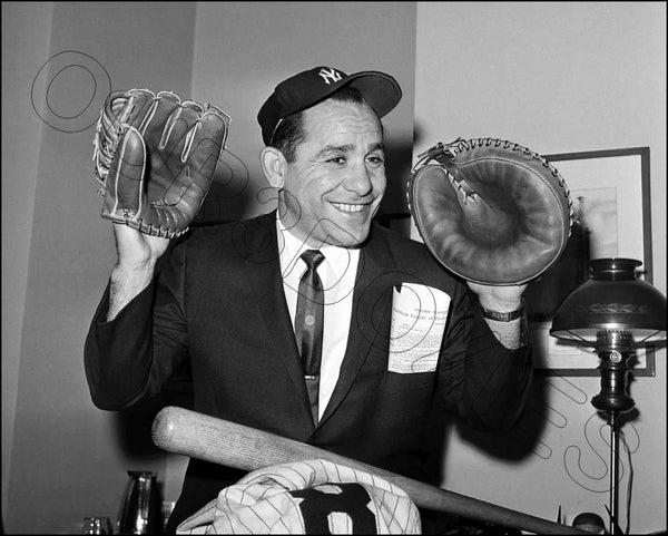 Yogi Berra 8X10 Photo - New York Yankees - 1305