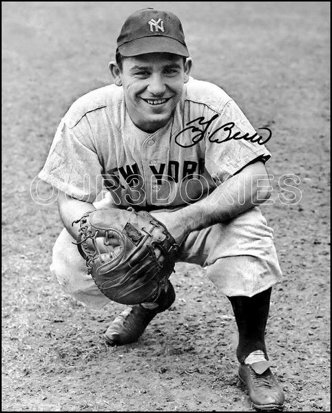 Yogi Berra 8X10 Photo - Autographed New York Yankees - 461