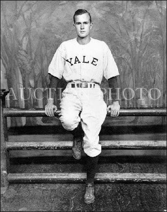 George Bush 8X10 Photo - 1948 Yale Baseball President - 1517