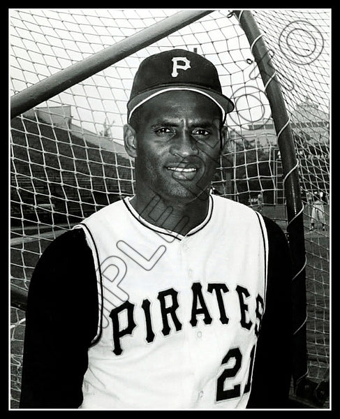 Roberto Clemente 8X10 Photo - Pittsburgh Pirates - 162