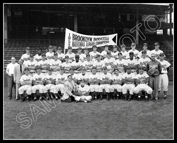 1952 Brooklyn Dodgers 8X10 Photo - Robinson Reese Campanella - 2136