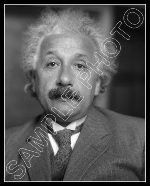 Albert Einstein 8X10 Photo - 2770