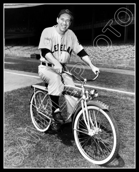 Bob Feller 8X10 Photo - 1951 Cleveland Indians - 302