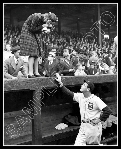 Hank Greenberg 8X10 Photo - 1940 Detroit Tigers - 386