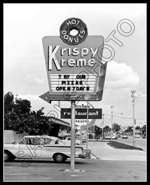 1960's Krispy Kreme Donuts 8X10 Photo - Doughnuts - 2347