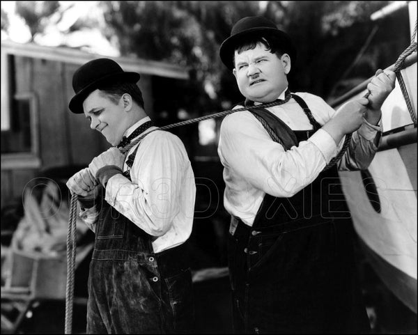 Laurel & Hardy 8X10 Photo - Stan Oliver - 3213