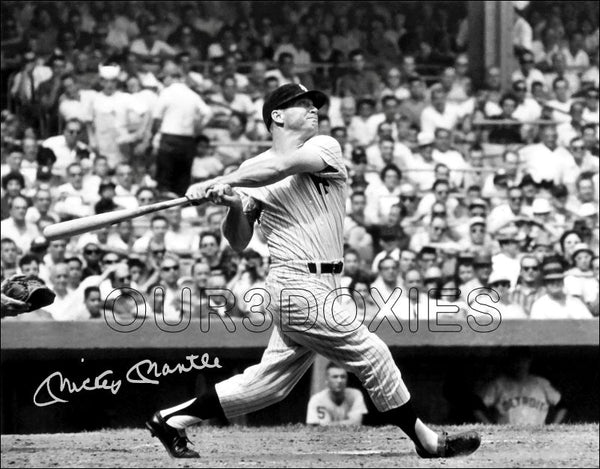Mickey Mantle 11X14 Photo - Autographed New York Yankees - 497