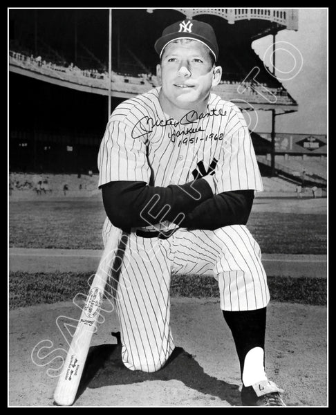 Mickey Mantle 8X10 Photo - Autographed New York Yankees - 518