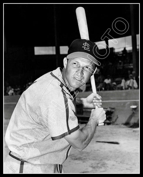 Stan Musial 8X10 Photo - St. Louis Cardinals - 579