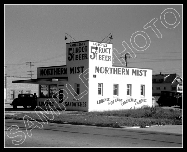 1939 Root Beer Stand 8X10 Photo - Milwaukee Wisconsin - 2373